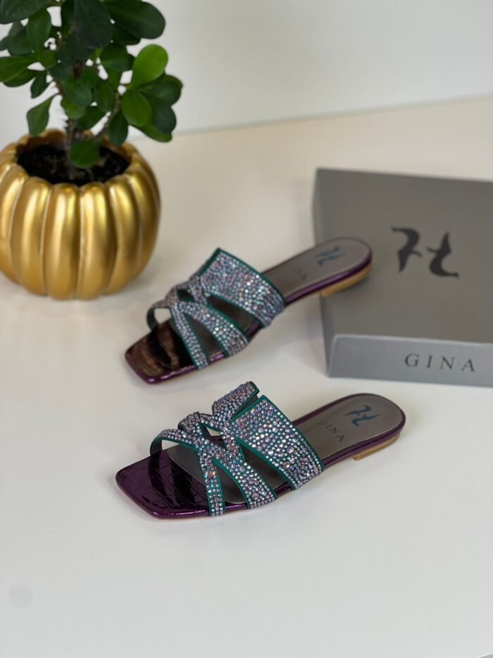 GINA FLAT
