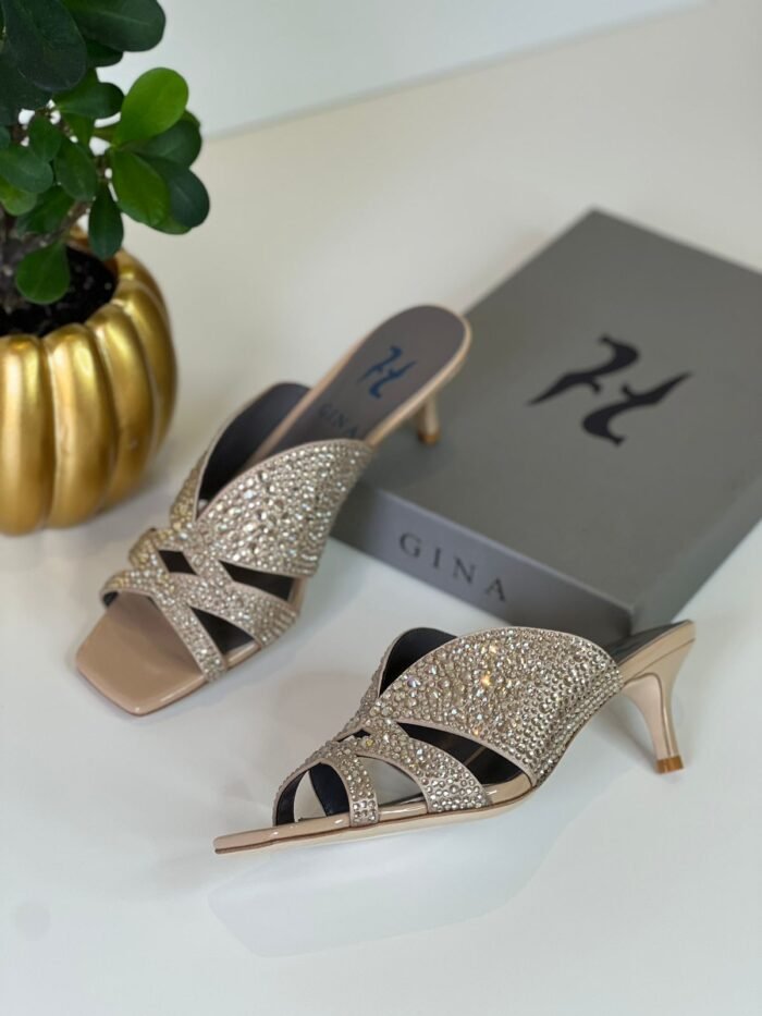 GINA HEEL