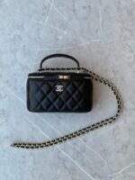 CHANEL VANITY - Image 4