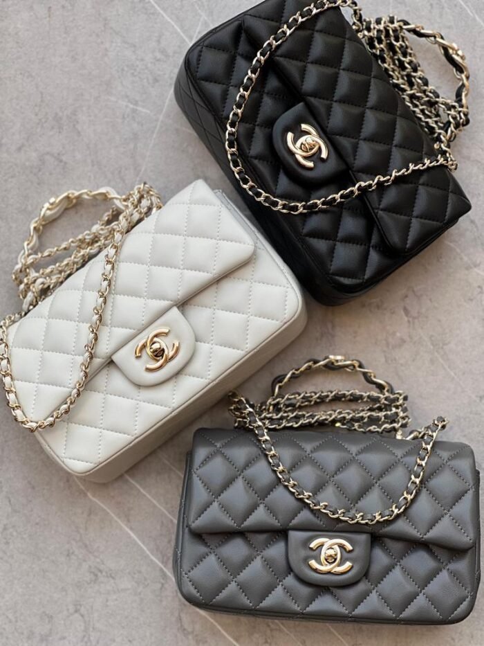 CHANEL FLAP BAG WITH TOP HANDLE - Image 1