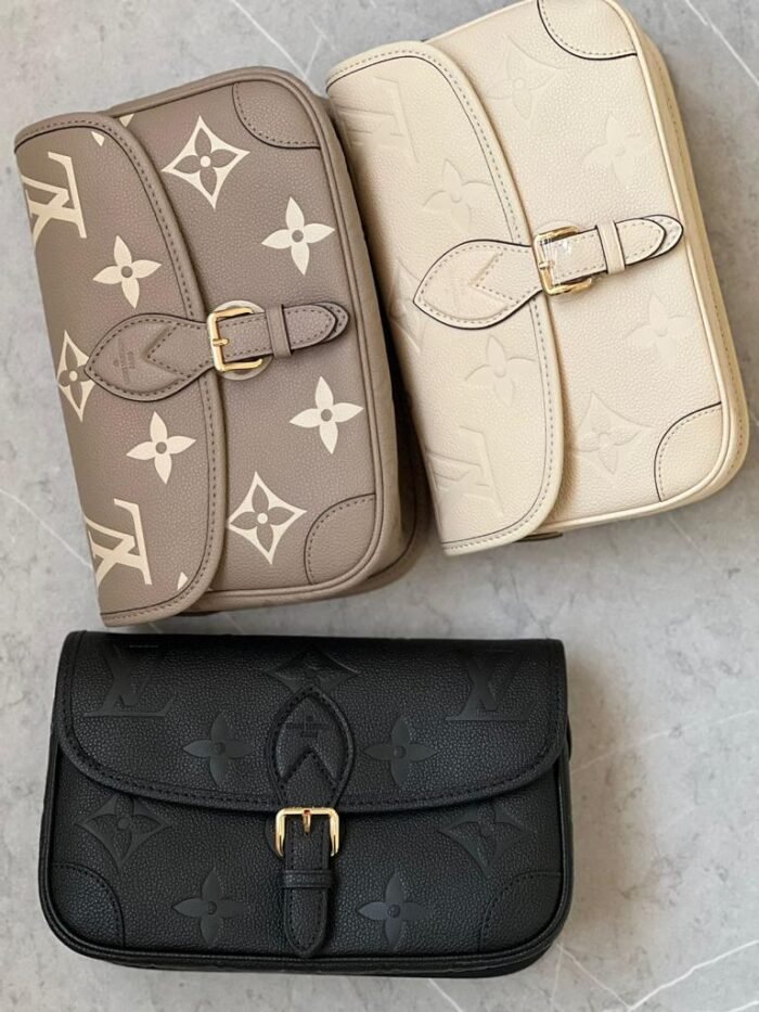 LOUIS VUITTON DIANE SHOULDER BAG - Image 1