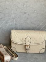 LOUIS VUITTON DIANE SHOULDER BAG - Image 2