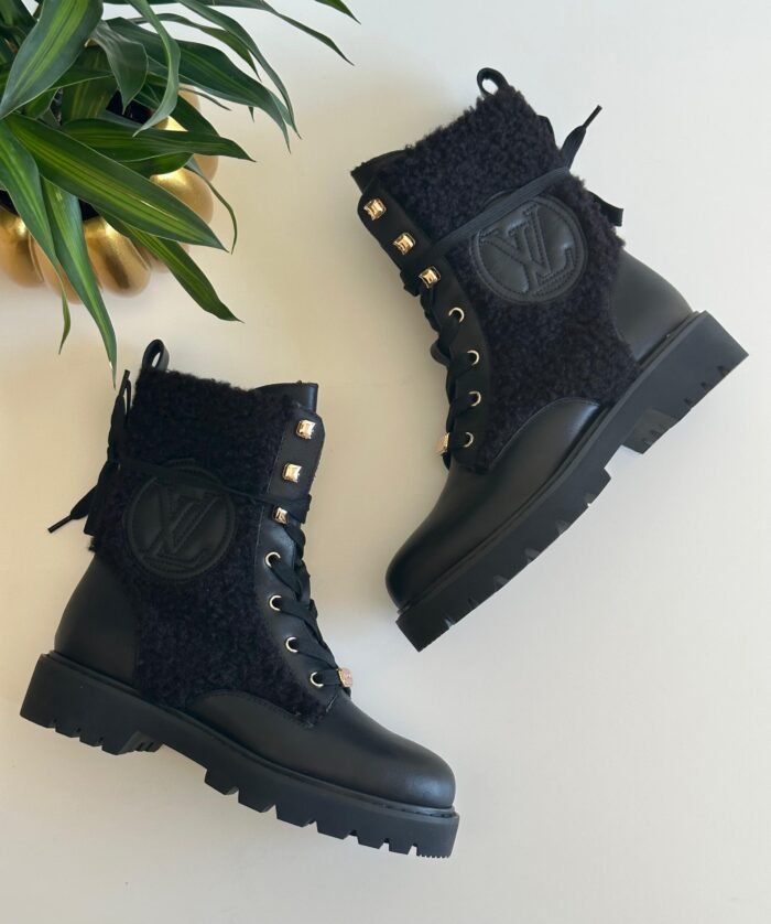 LOUIS VUITTON BOOT - Image 3