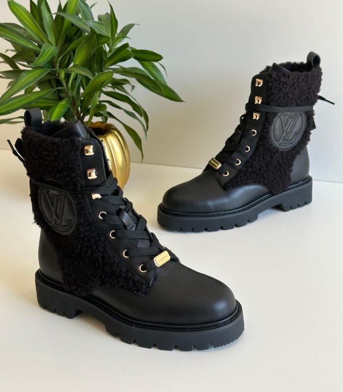 LOUIS VUITTON BOOT - Image 1
