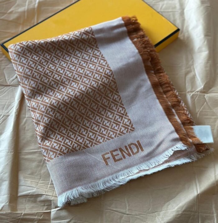FENDI 140x140 CM - Image 1