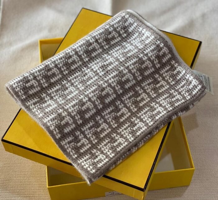 FENDI 30x180 CM - Image 1