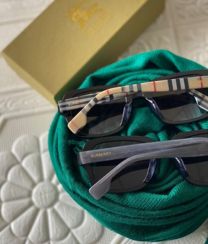 BURBERRY SUNGLASSES - Image 2