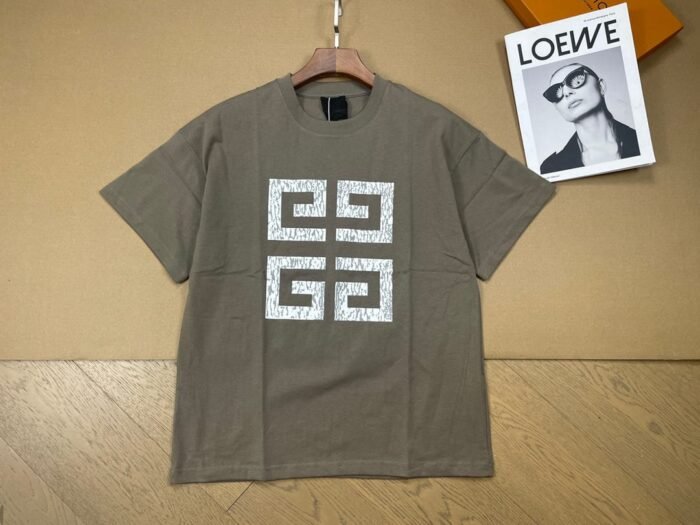 NEW COLLECTIONS GIVENCHY - Image 1