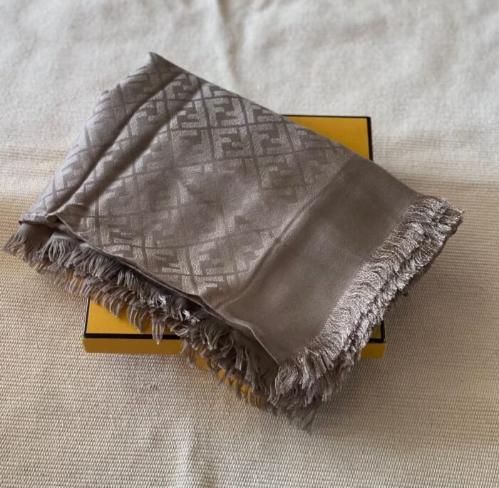 FENDI 140x140 CM - Image 1