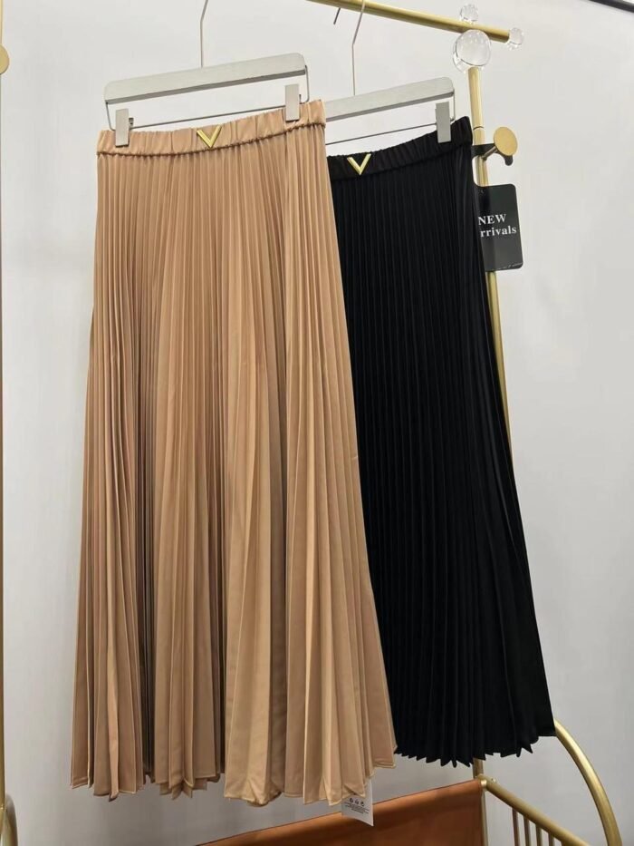 VALENTINO - Image 1