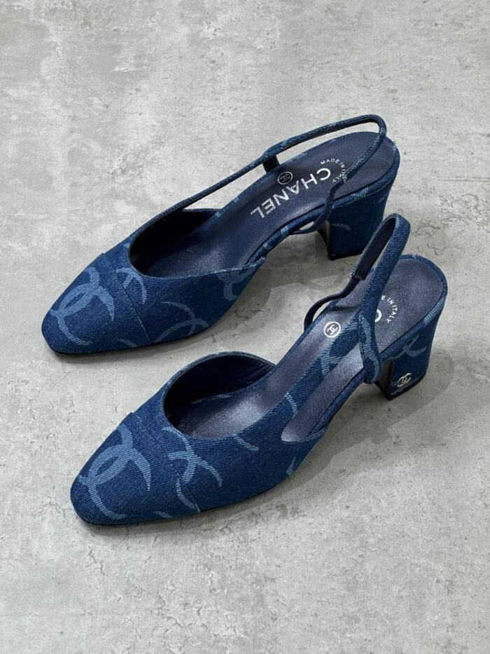 CHANEL - Image 1