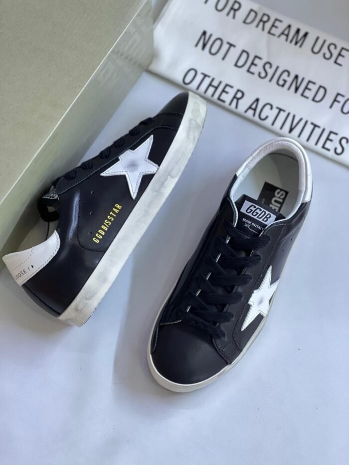 GOLDEN GOOSE - Image 1